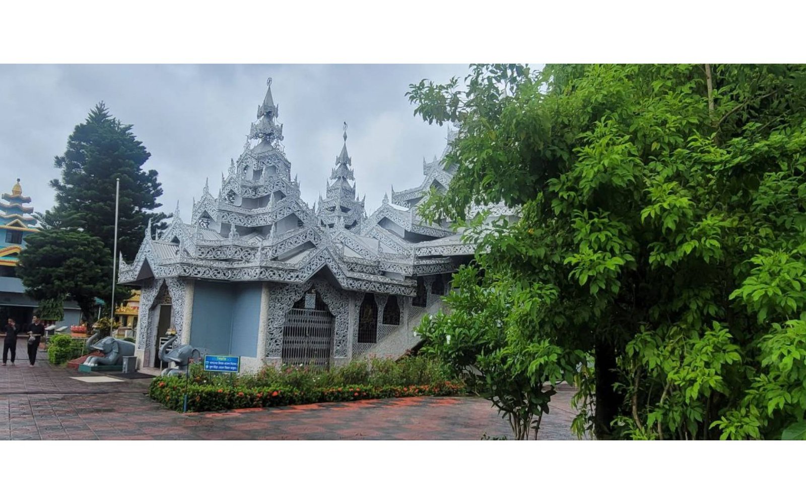 Ranghamati Rajbon Vihar architecture