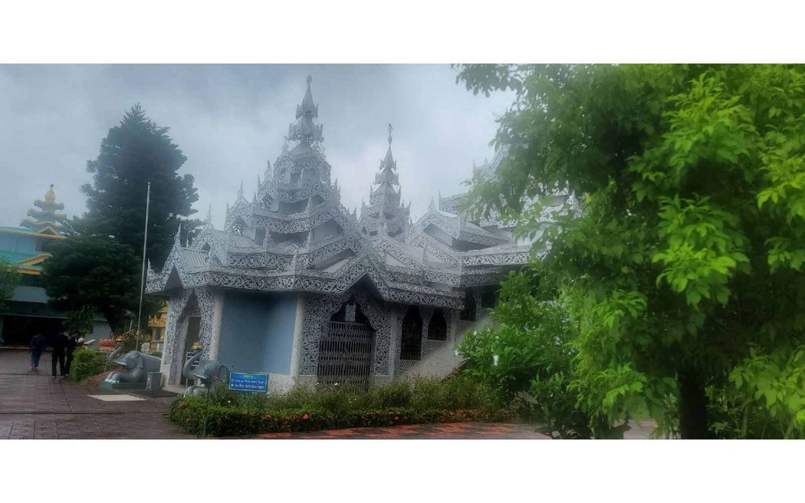 Ranghamati Rajbon Vihar architecture