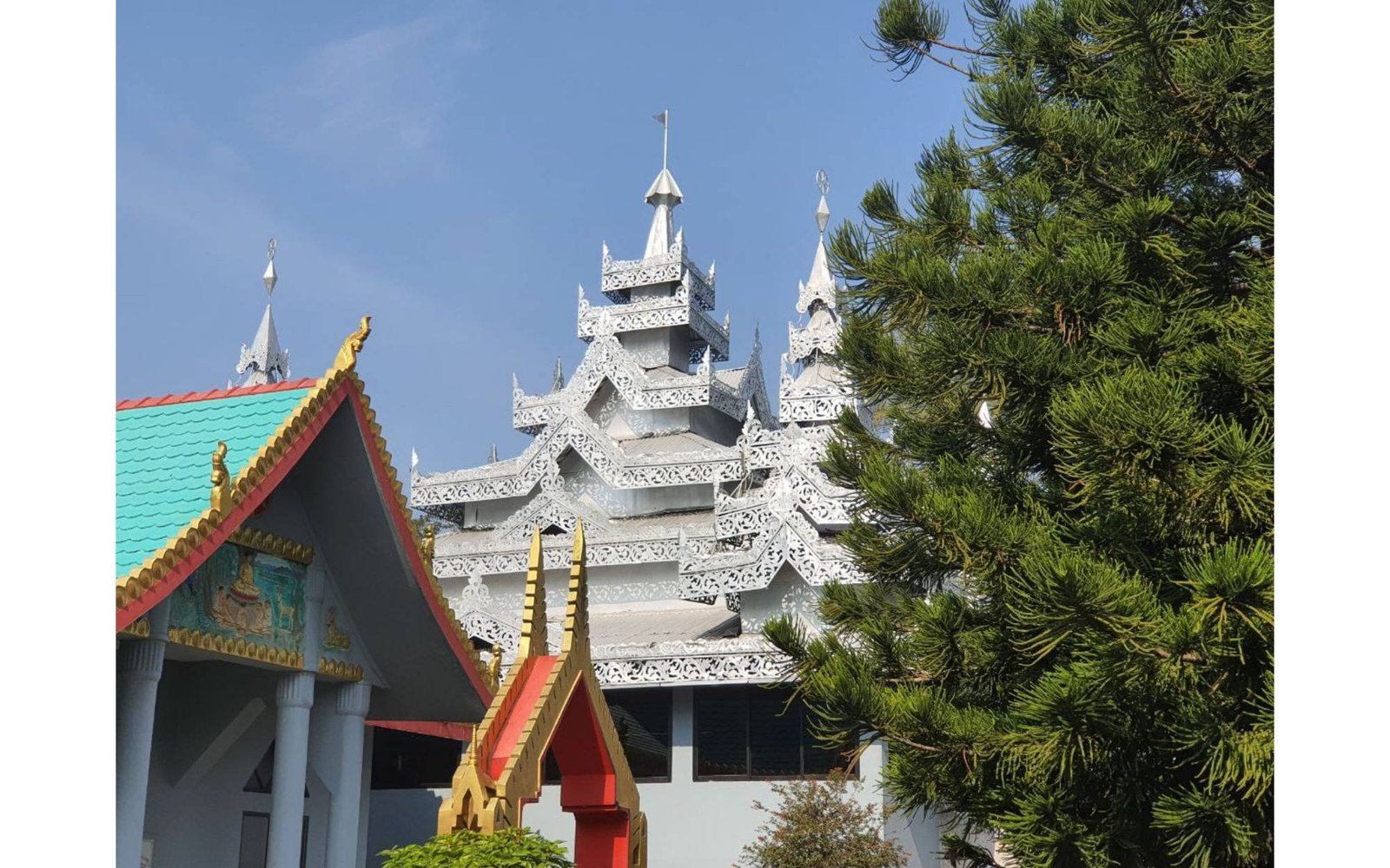 Ranghamati Rajbon Vihar architecture
