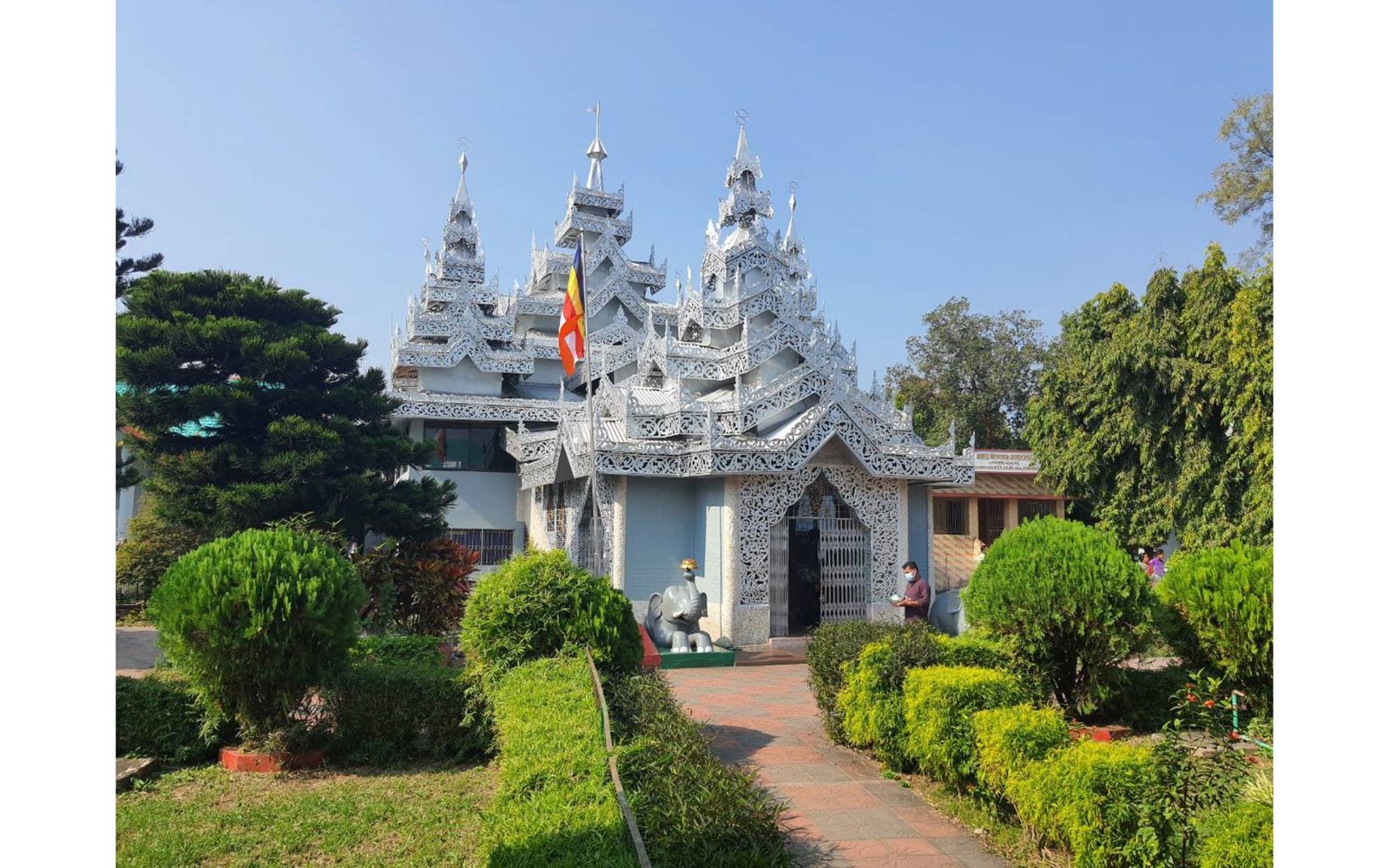 Ranghamati Rajbon Vihar architecture