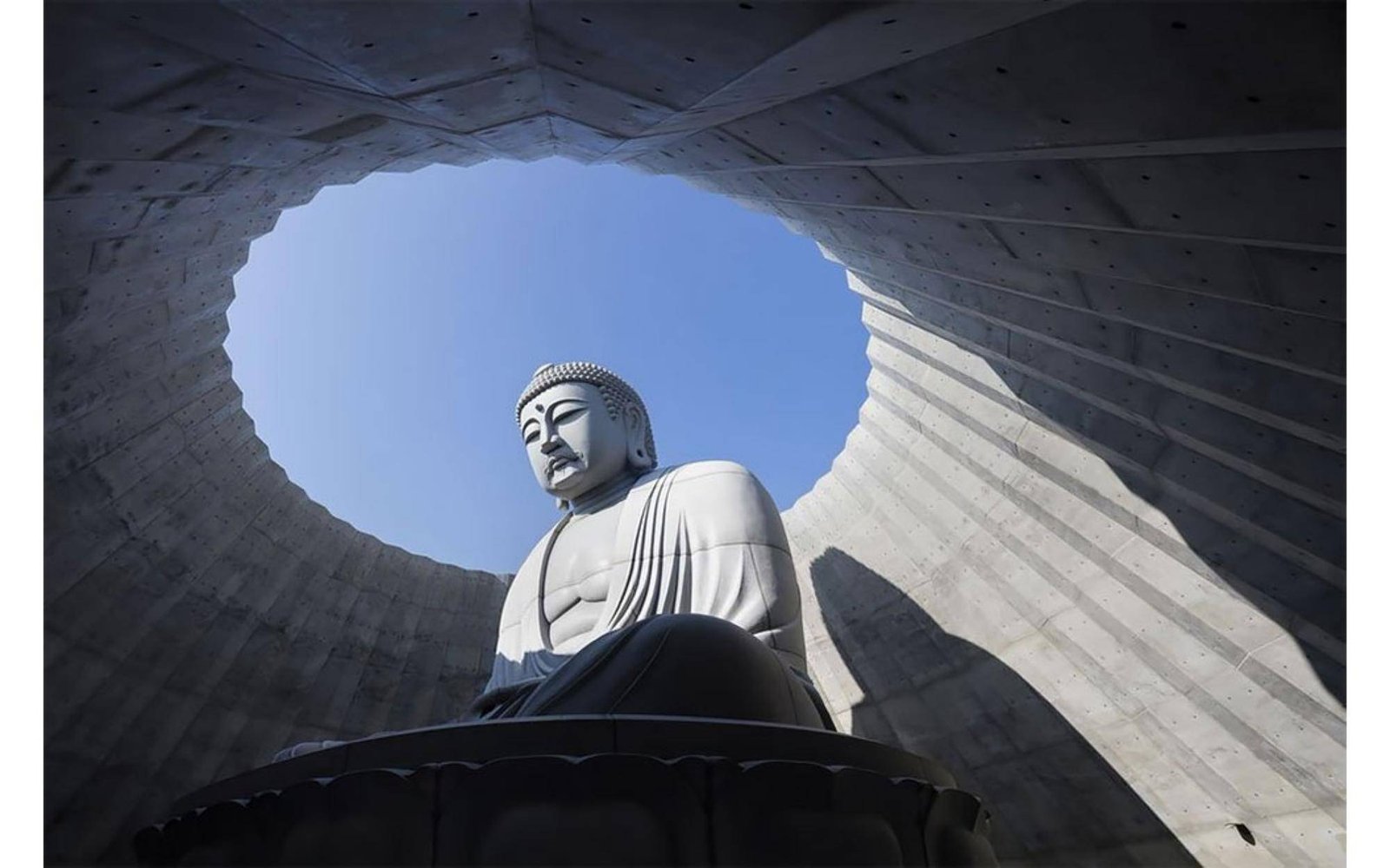 The hill of the Buddha – Tadao Ando