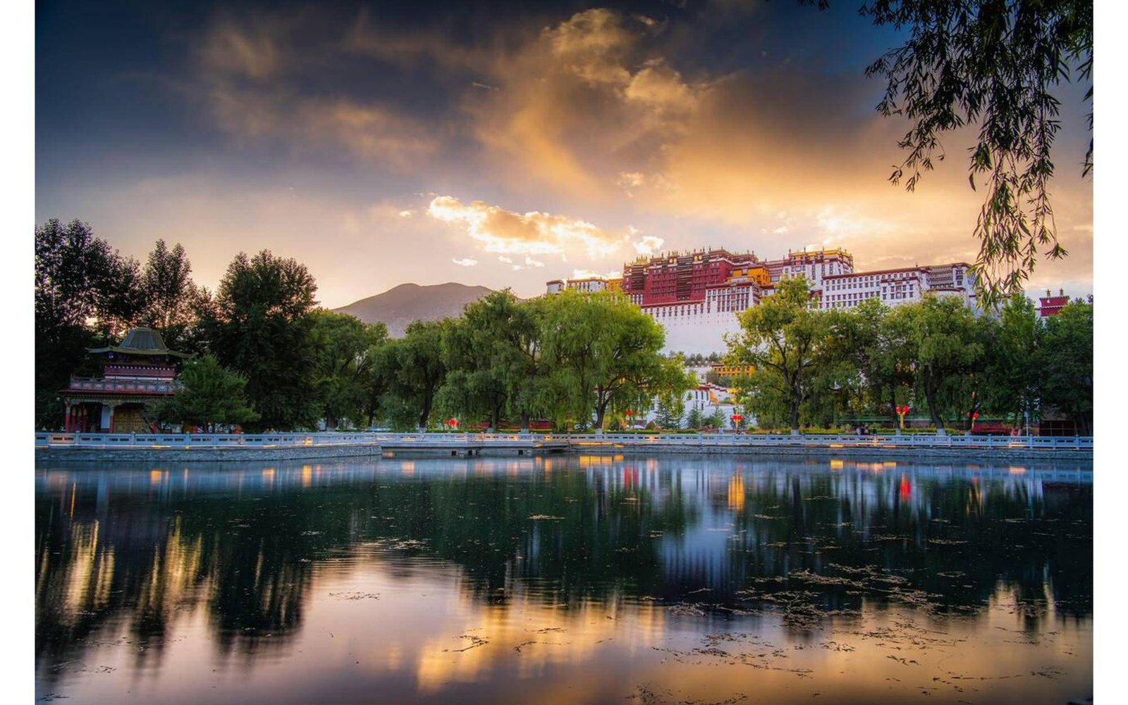The Potala Palace as an architectural and environmental wonder
